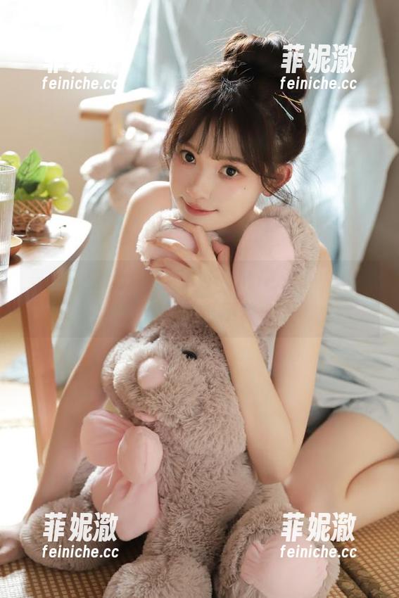 最新可爱cos作品更新，Min.E (민이)带来的视觉冲击不容小觑